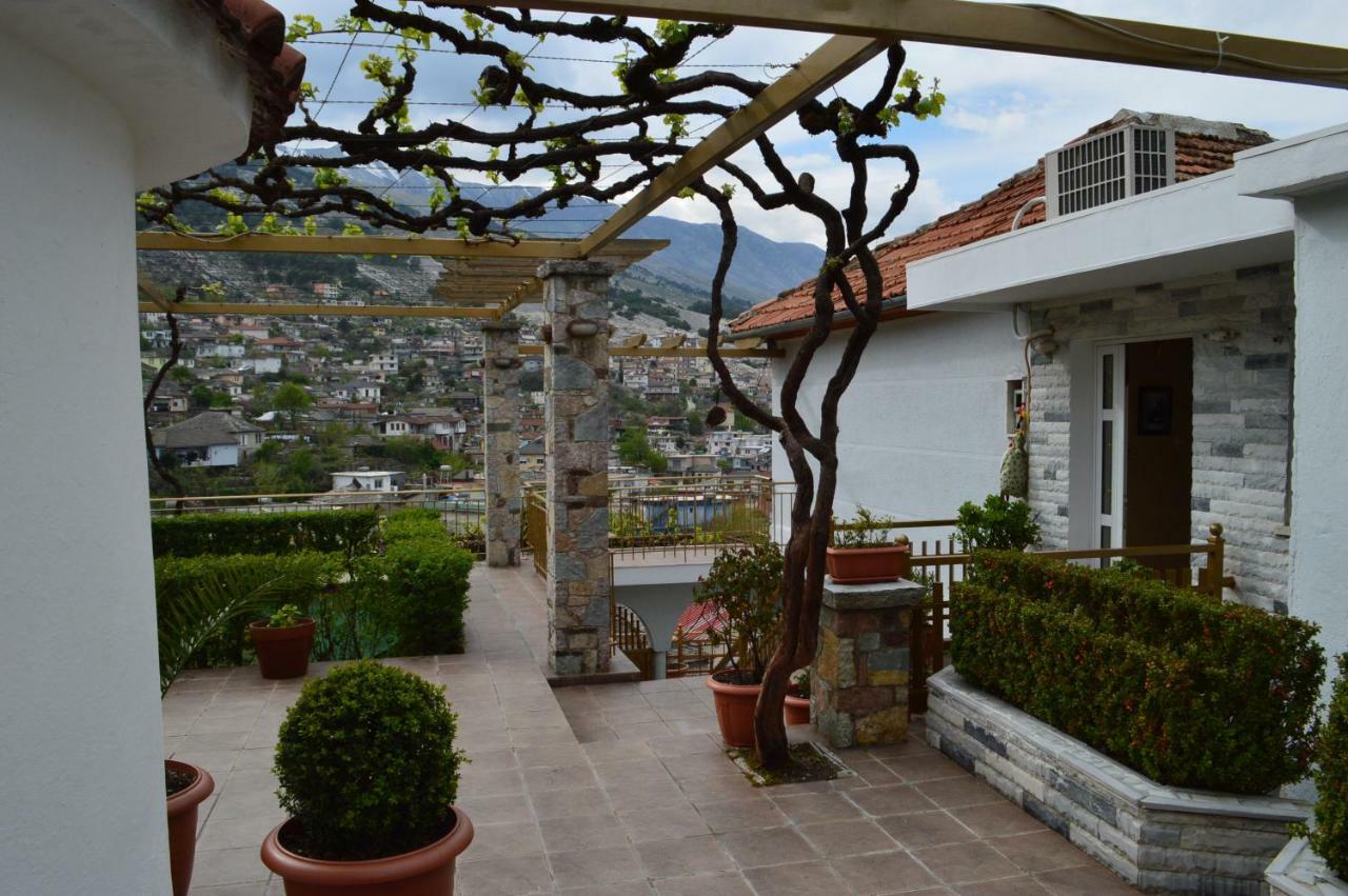 Gjirokastër Vila Ss Kekezi 빌라 외부 사진