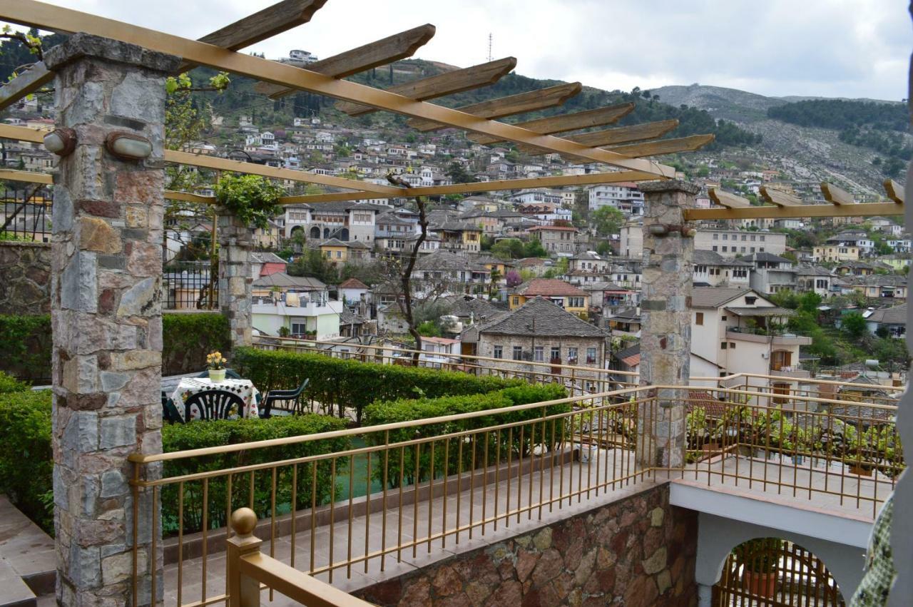 Gjirokastër Vila Ss Kekezi 빌라 외부 사진