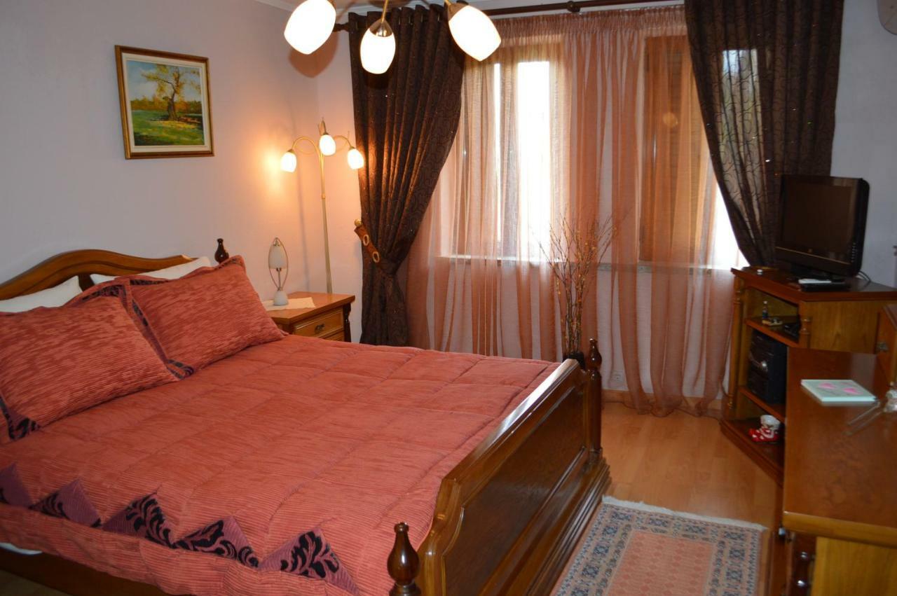 Gjirokastër Vila Ss Kekezi 빌라 외부 사진