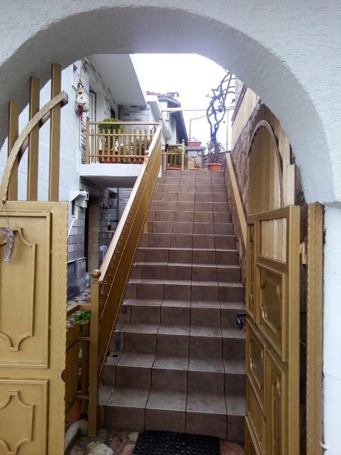 Gjirokastër Vila Ss Kekezi 빌라 외부 사진